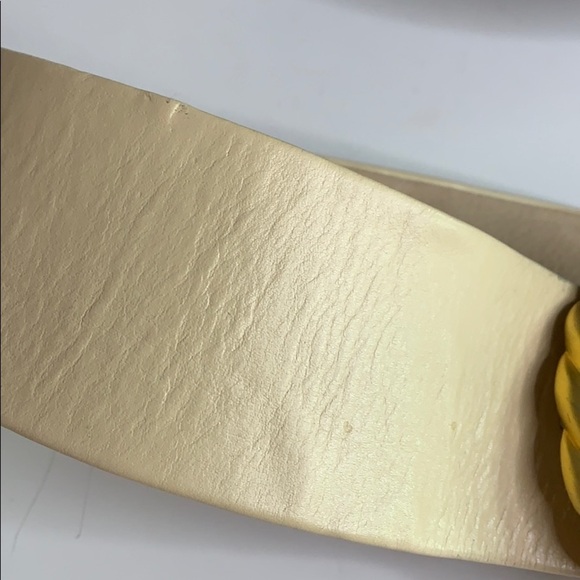 Vintage Wide Leather Cream Belt with circle weave Gold buckle - Picture 3 of 8